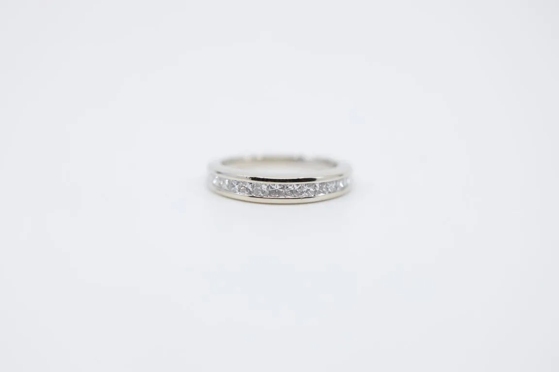 14K White Gold 0.56ctw Diamond Anniversary Band Size 6 (4.34g.)