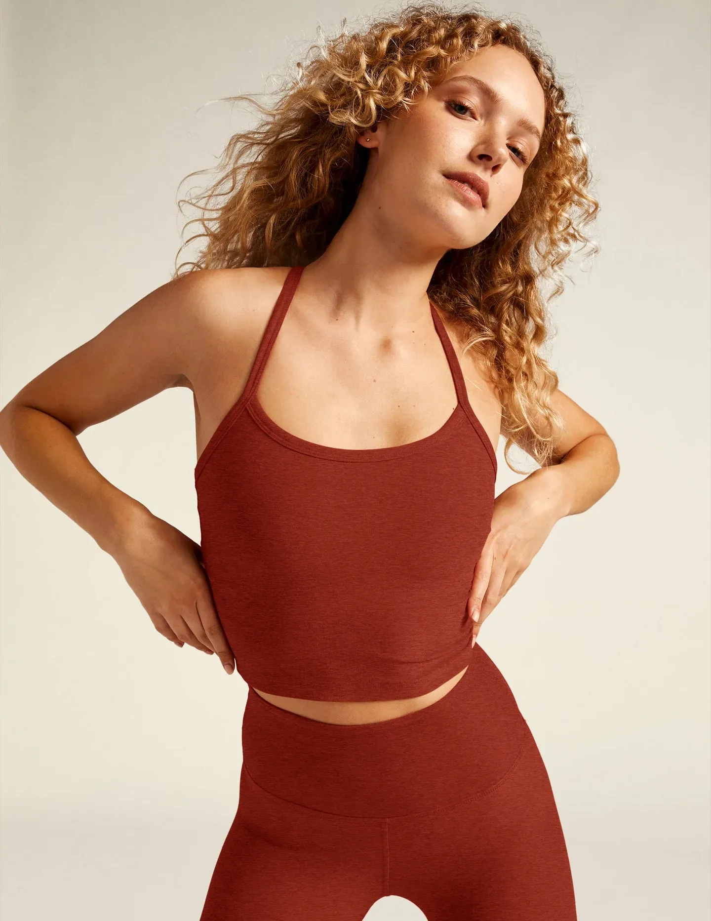 Beyond Yoga Slim Racerback Cropped Tank - Red Sand Heather