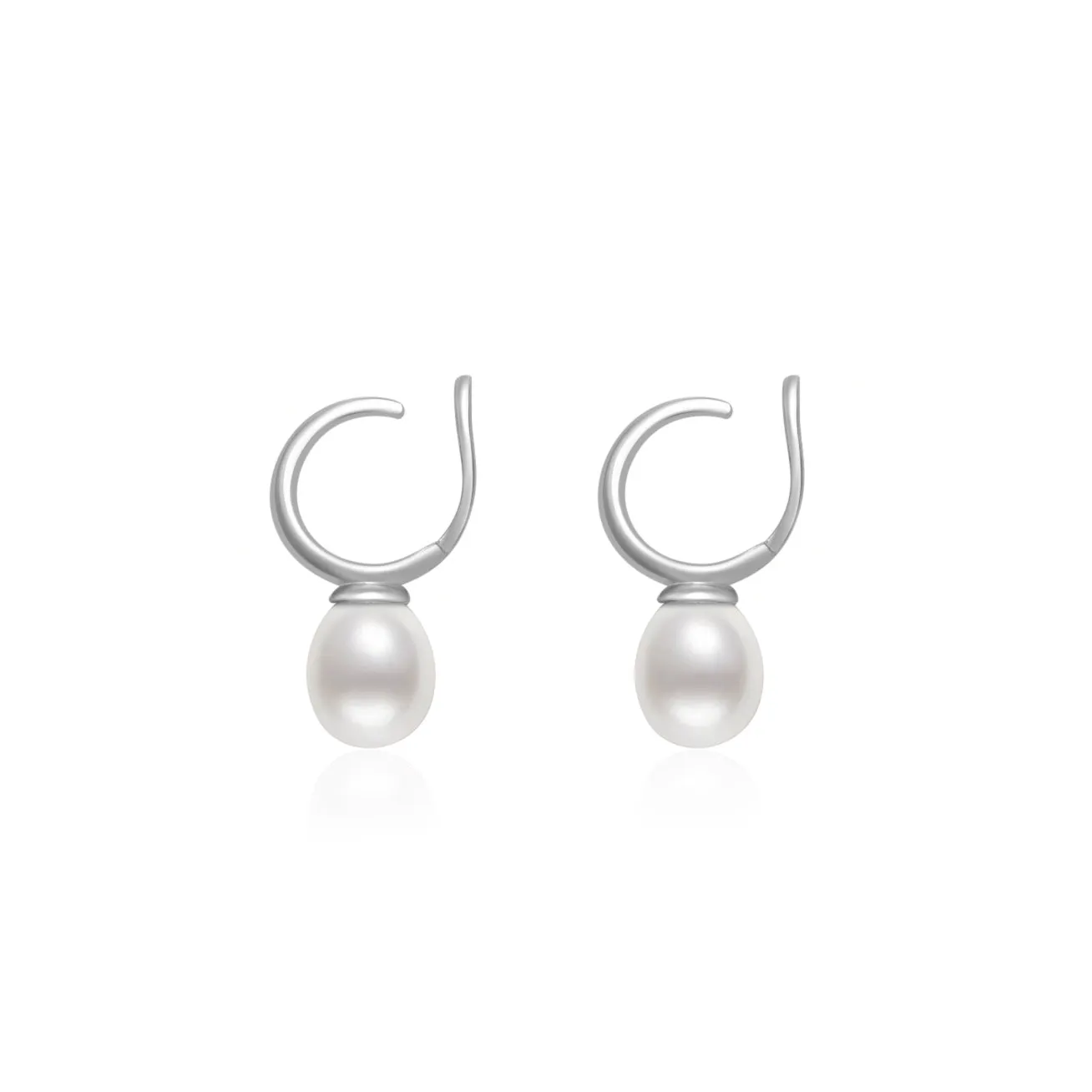 Clip-On Freshwater Pearl Earrings WE00617