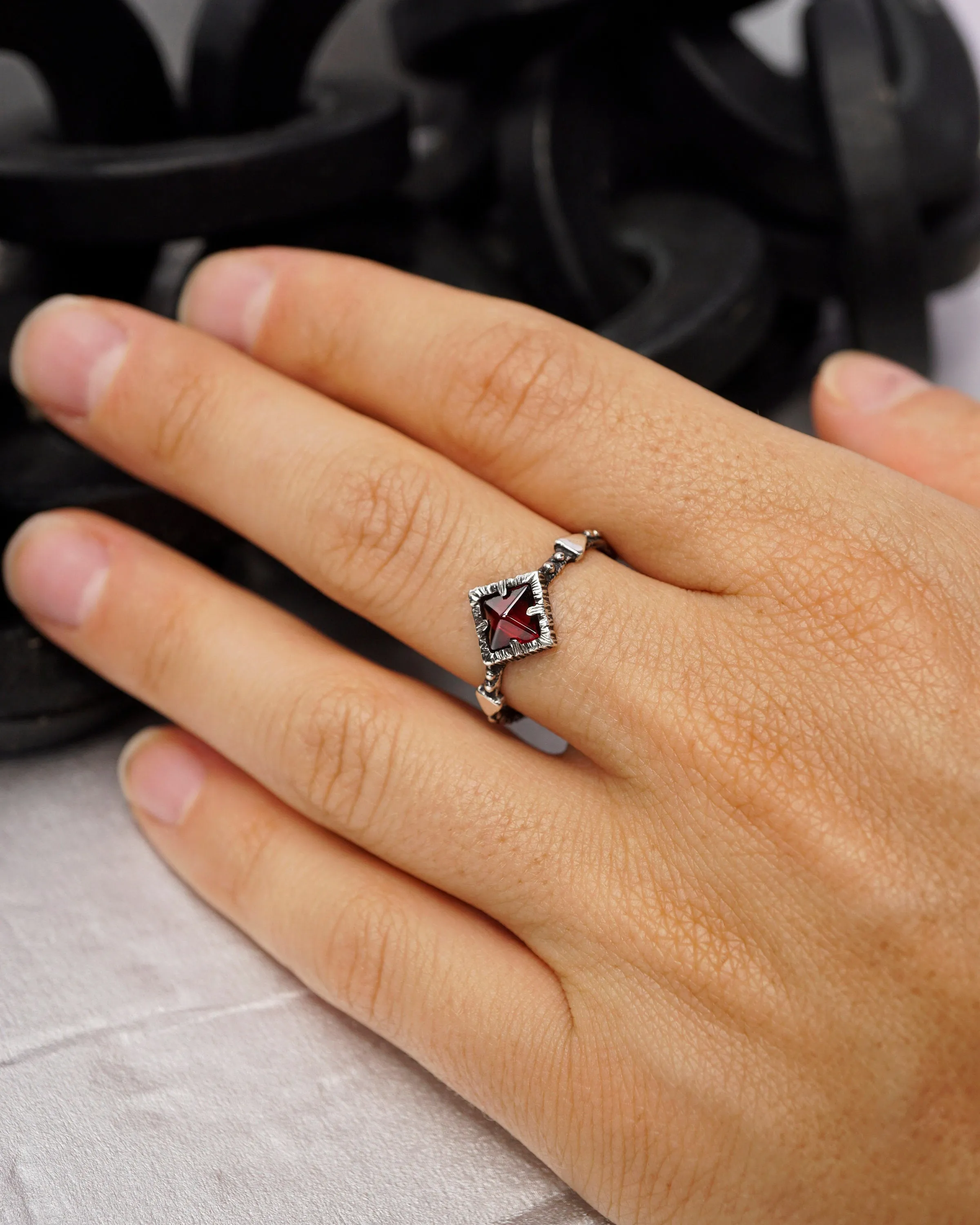 Garnet ring RED PYRAMID