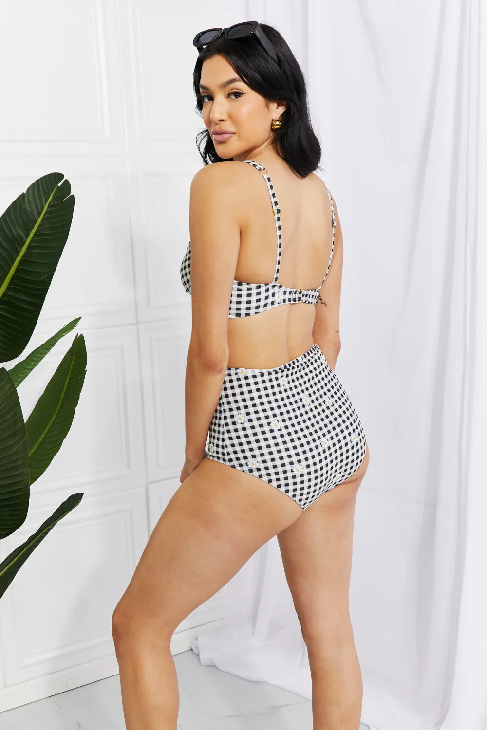 Marina West Swim – Take A Dip Twist – Hochgeschnittener Bikini in Schwarz