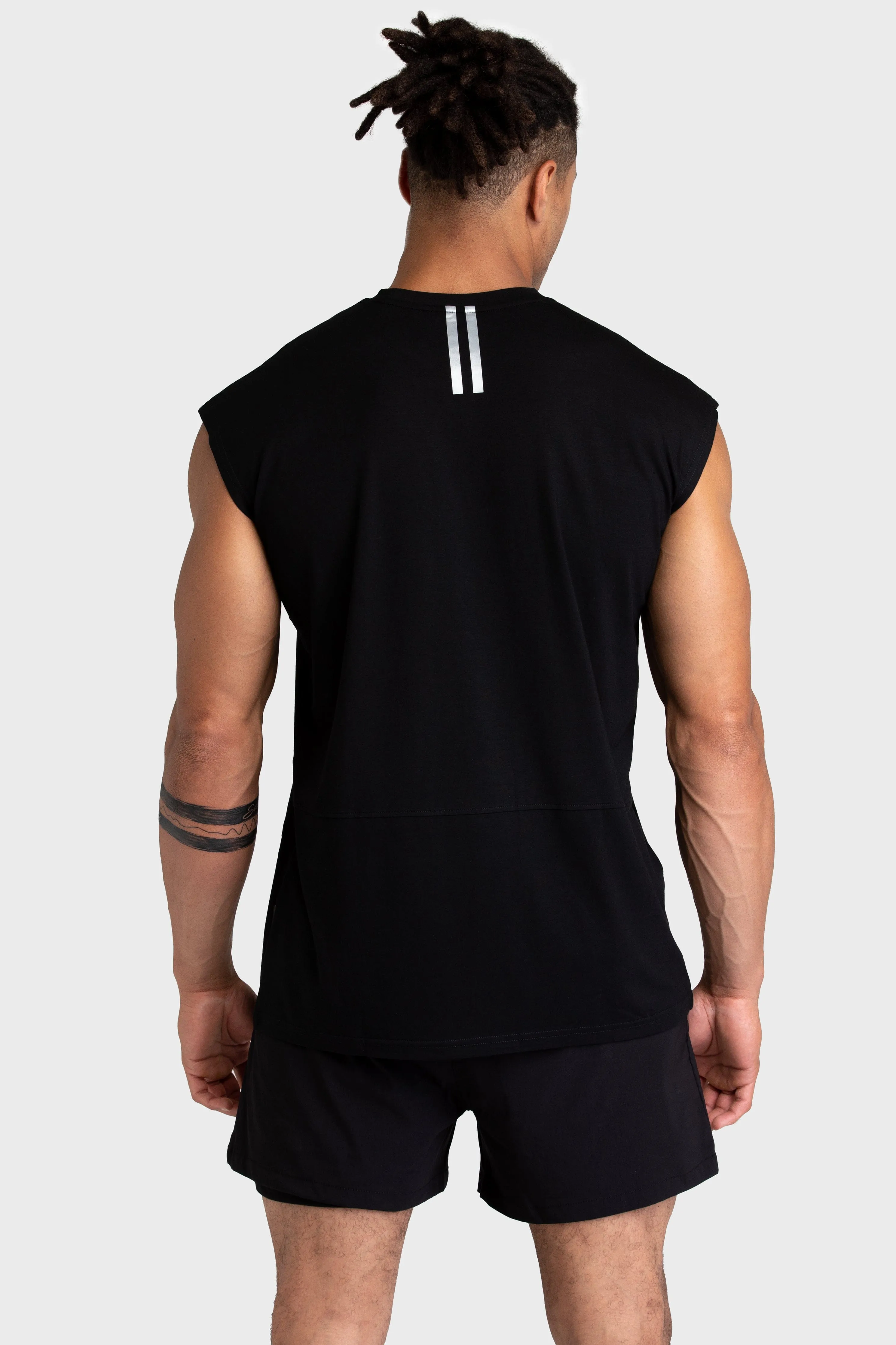 Mark Oversize Cutoff Tank - Black