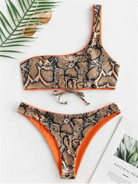 Sexy brasilianischer Bikini mit Leopardenmuster