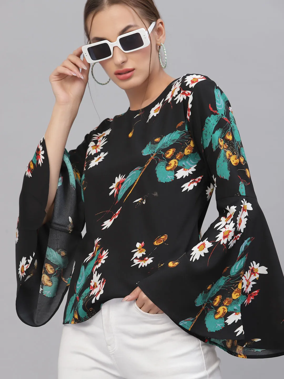 Style Quotient Women Black & Green Floral Printed Bell Sleeves Top