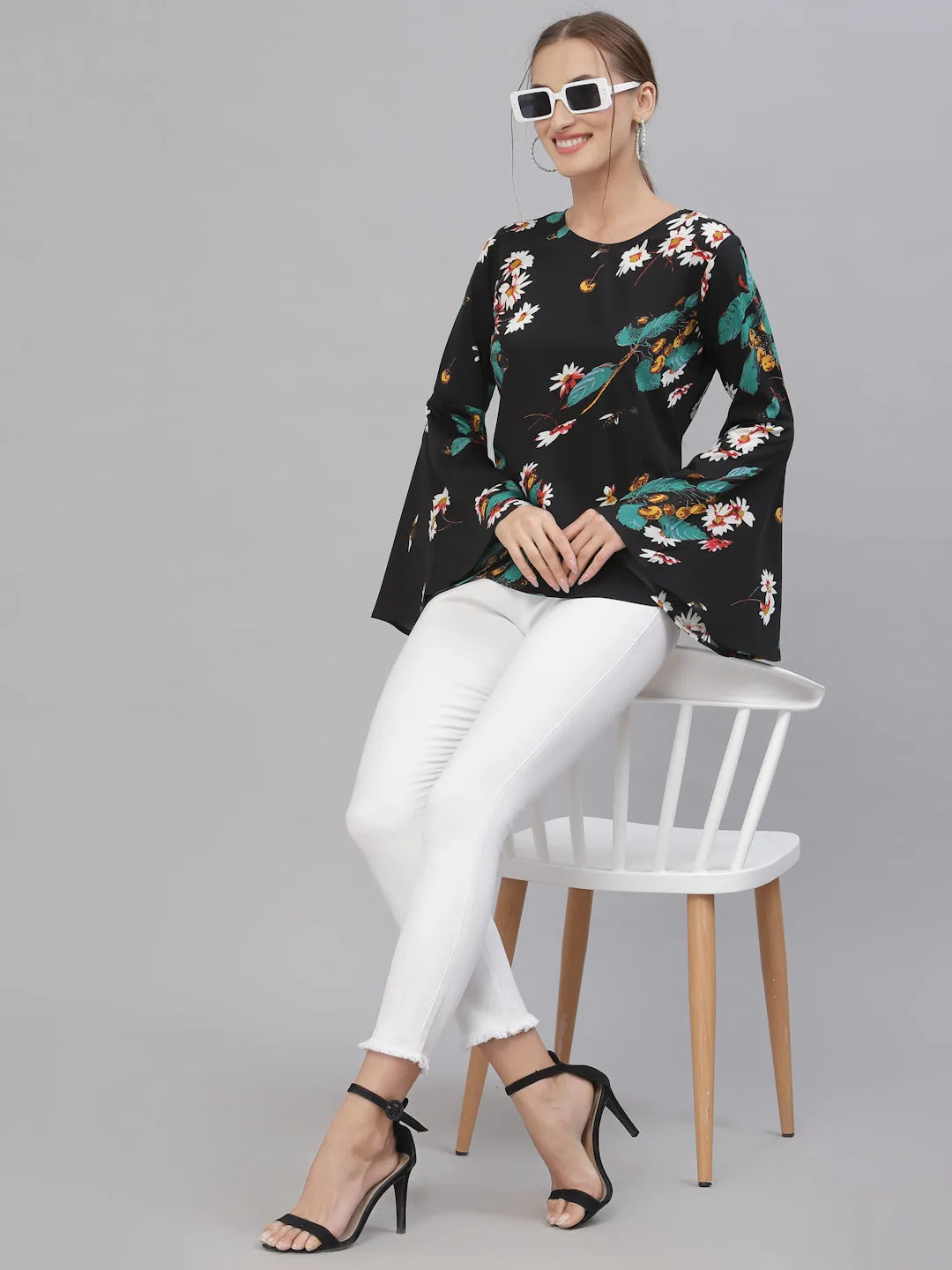 Style Quotient Women Black & Green Floral Printed Bell Sleeves Top