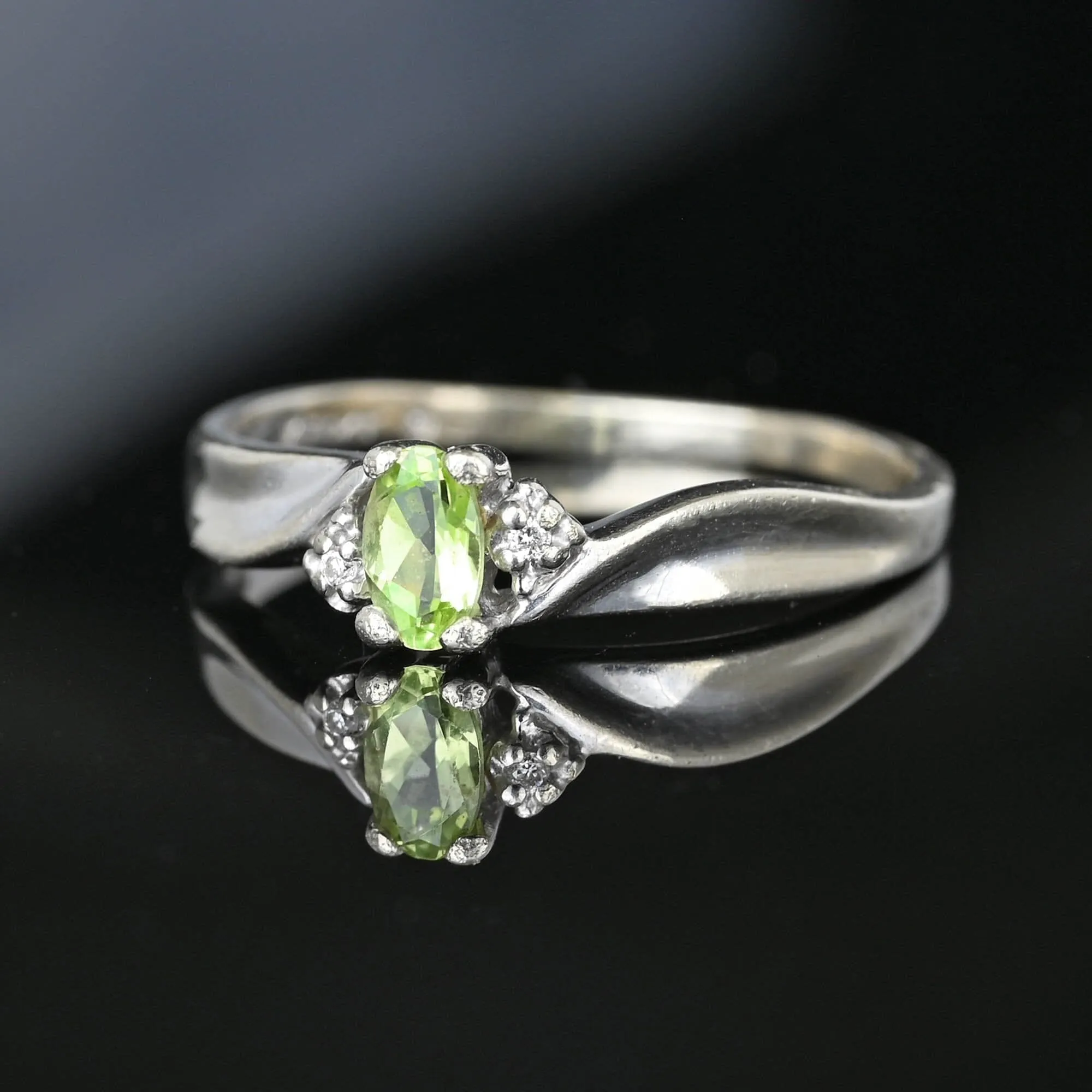 Vintage Bypass White Gold Diamond Peridot Ring