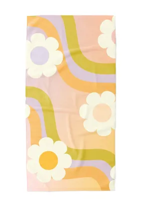 Wavy Daisy Towel