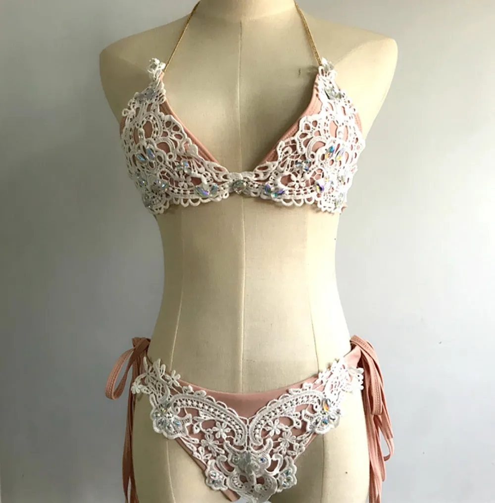 Weißer Luxus-Spitzenmikro-Bikini